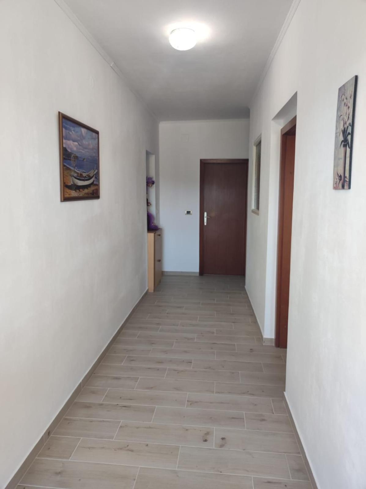 Apartment Mali Duje Puticanje Buitenkant foto