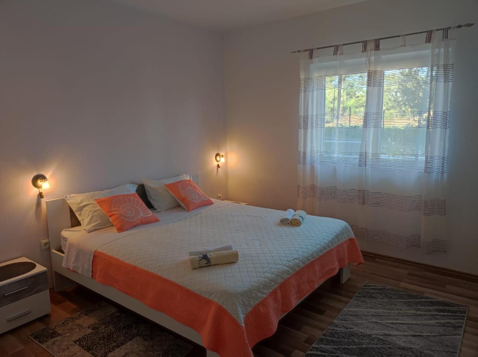 Apartment Mali Duje Puticanje Buitenkant foto